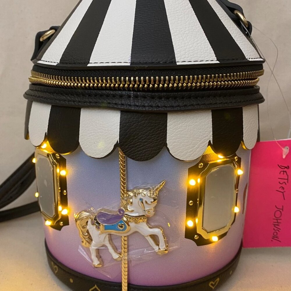 Betsey Johnson Kitsch Spin Me Carousel LightUp Horse Crossbody Bag Multi NWT - Picture 3 of 12